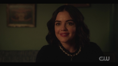 katy_keene_s01e01_1080p_web_h264-xlf_1888.jpg