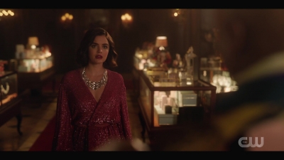 katy_keene_s01e01_1080p_web_h264-xlf_2156.jpg