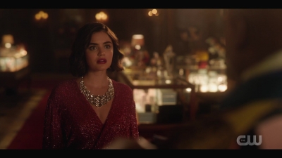 katy_keene_s01e01_1080p_web_h264-xlf_2158.jpg