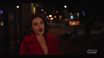 katy_keene_s01e01_1080p_web_h264-xlf_2440.jpg