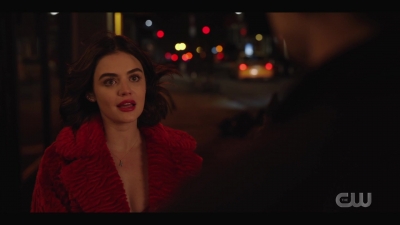 katy_keene_s01e01_1080p_web_h264-xlf_2441.jpg