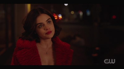 katy_keene_s01e01_1080p_web_h264-xlf_2448.jpg