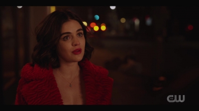 katy_keene_s01e01_1080p_web_h264-xlf_2450.jpg