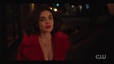 katy_keene_s01e01_1080p_web_h264-xlf_2479.jpg