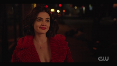 katy_keene_s01e01_1080p_web_h264-xlf_2492.jpg