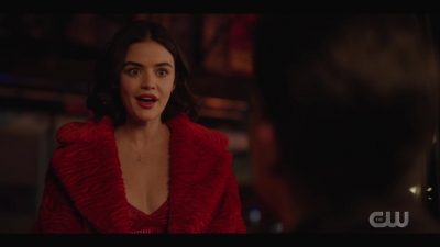katy_keene_s01e01_1080p_web_h264-xlf_2501.jpg