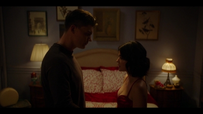 katy_keene_s01e02_1080p_web_h264-memento_0203.jpg