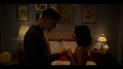 katy_keene_s01e02_1080p_web_h264-memento_0208.jpg