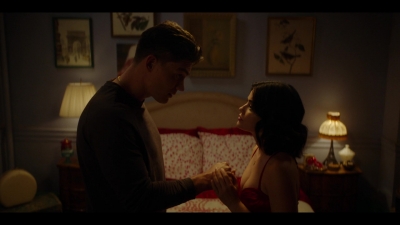 katy_keene_s01e02_1080p_web_h264-memento_0209.jpg