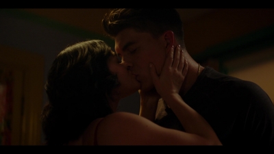 katy_keene_s01e02_1080p_web_h264-memento_0242.jpg