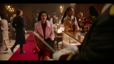 katy_keene_s01e02_1080p_web_h264-memento_0388.jpg