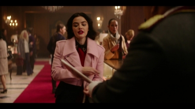 katy_keene_s01e02_1080p_web_h264-memento_0389.jpg