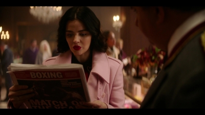 katy_keene_s01e02_1080p_web_h264-memento_0393.jpg