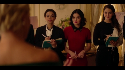 katy_keene_s01e02_1080p_web_h264-memento_0423.jpg