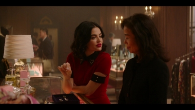 katy_keene_s01e02_1080p_web_h264-memento_0490.jpg