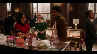 katy_keene_s01e02_1080p_web_h264-memento_0806.jpg