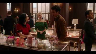 katy_keene_s01e02_1080p_web_h264-memento_0807.jpg