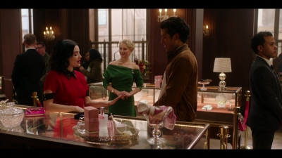 katy_keene_s01e02_1080p_web_h264-memento_0870.jpg