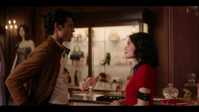katy_keene_s01e02_1080p_web_h264-memento_0883.jpg