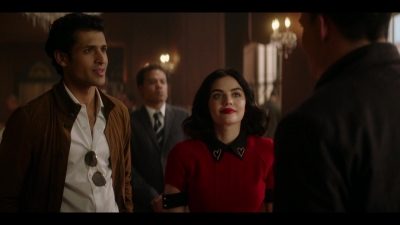 katy_keene_s01e02_1080p_web_h264-memento_1007.jpg