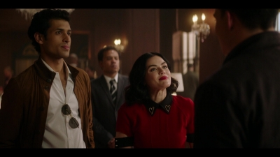 katy_keene_s01e02_1080p_web_h264-memento_1010.jpg