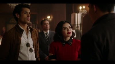 katy_keene_s01e02_1080p_web_h264-memento_1012.jpg