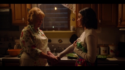 katy_keene_s01e02_1080p_web_h264-memento_1411.jpg