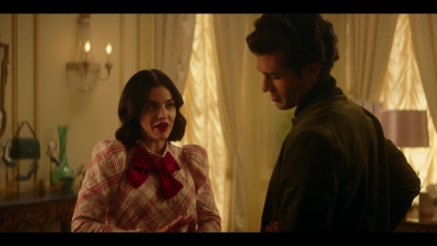 katy_keene_s01e02_1080p_web_h264-memento_1482.jpg
