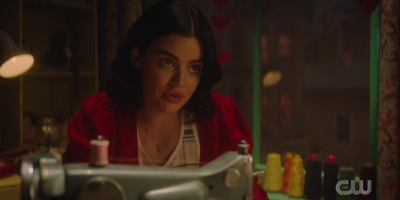 katy_keene_s01e03_1080p_webrip_x264-xlf_0023.jpg