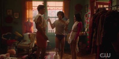 katy_keene_s01e03_1080p_webrip_x264-xlf_0191.jpg