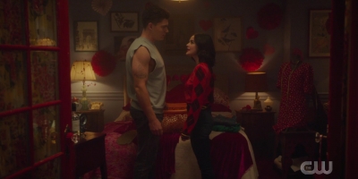 katy_keene_s01e03_1080p_webrip_x264-xlf_0509.jpg
