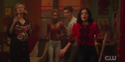 katy_keene_s01e03_1080p_webrip_x264-xlf_0526.jpg