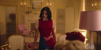 katy_keene_s01e03_1080p_webrip_x264-xlf_0786.jpg