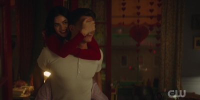katy_keene_s01e03_1080p_webrip_x264-xlf_1027.jpg