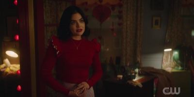 katy_keene_s01e03_1080p_webrip_x264-xlf_1068.jpg