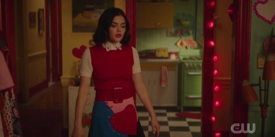 katy_keene_s01e03_1080p_webrip_x264-xlf_1235.jpg