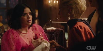katy_keene_s01e03_1080p_webrip_x264-xlf_1523.jpg