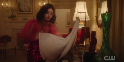 katy_keene_s01e03_1080p_webrip_x264-xlf_1553.jpg