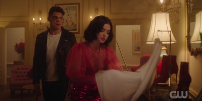 katy_keene_s01e03_1080p_webrip_x264-xlf_1561.jpg