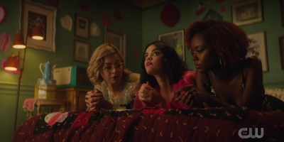 katy_keene_s01e03_1080p_webrip_x264-xlf_1882.jpg