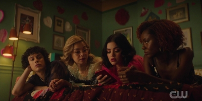 katy_keene_s01e03_1080p_webrip_x264-xlf_1901.jpg