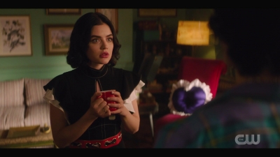 katy_keene_s01e04_internal_1080p_web_h264-hillary_0137.jpg