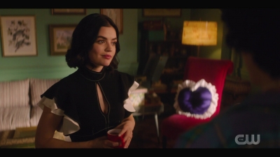 katy_keene_s01e04_internal_1080p_web_h264-hillary_0154.jpg