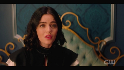 katy_keene_s01e04_internal_1080p_web_h264-hillary_0354.jpg