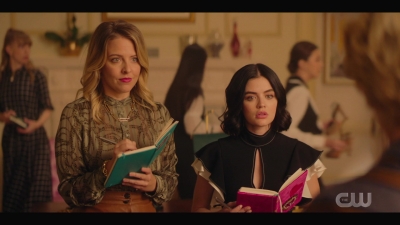 katy_keene_s01e04_internal_1080p_web_h264-hillary_0393.jpg