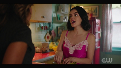 katy_keene_s01e05_internal_1080p_web_h264-trump_1344.jpg
