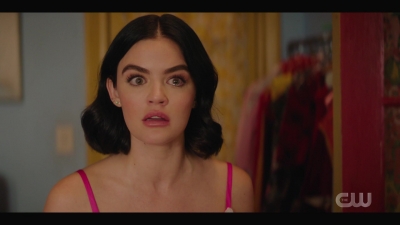 katy_keene_s01e05_internal_1080p_web_h264-trump_1537.jpg