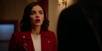 katy_keene_s01e07_1080p_web_h264-memento_0659.jpg
