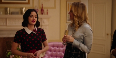 katy_keene_s01e09_1080p_web_h264-memento_0070.jpg