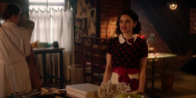 katy_keene_s01e09_1080p_web_h264-memento_0125.jpg